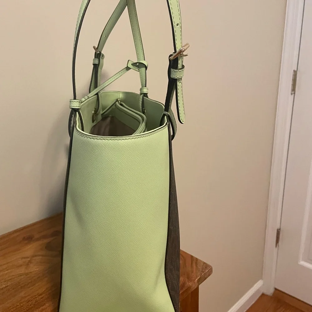 Michael Kors Signature Brown & Green Tote - Picture 8 of 12